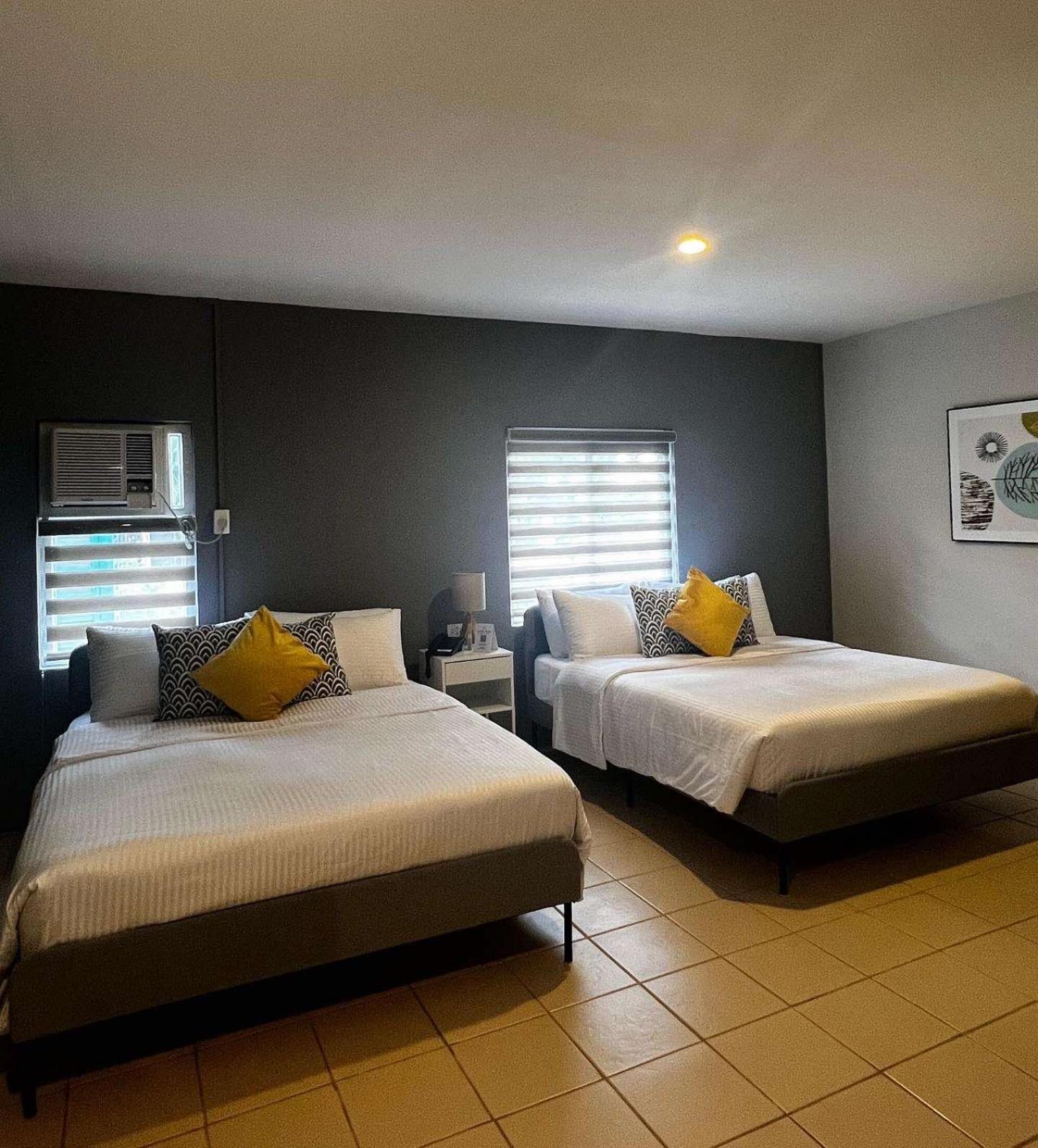 Emerald Manor Hotel Olongapo Esterno foto